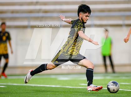Thumbnail 2 in Grand Oaks vs Eisenhower (UIL 6A D1 Bi-District playoffs) photogallery.
