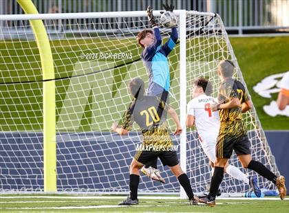 Thumbnail 1 in Grand Oaks vs Eisenhower (UIL 6A D1 Bi-District playoffs) photogallery.
