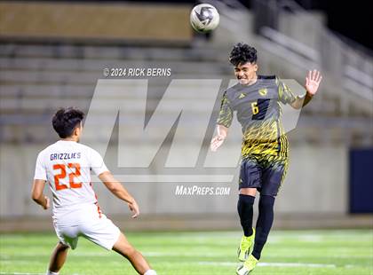 Thumbnail 3 in Grand Oaks vs Eisenhower (UIL 6A D1 Bi-District playoffs) photogallery.
