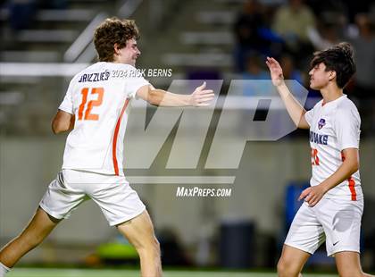 Thumbnail 3 in Grand Oaks vs Eisenhower (UIL 6A D1 Bi-District playoffs) photogallery.