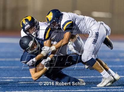 Thumbnail 3 in Oak Ridge vs. Vista del Lago photogallery.