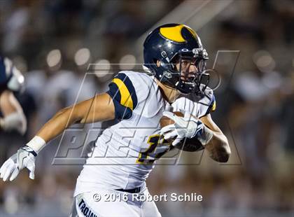 Thumbnail 2 in Oak Ridge vs. Vista del Lago photogallery.