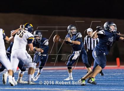 Thumbnail 2 in Oak Ridge vs. Vista del Lago photogallery.