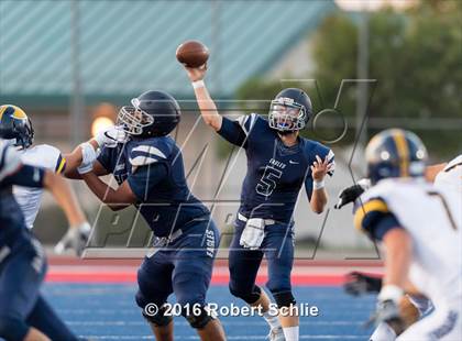 Thumbnail 3 in Oak Ridge vs. Vista del Lago photogallery.
