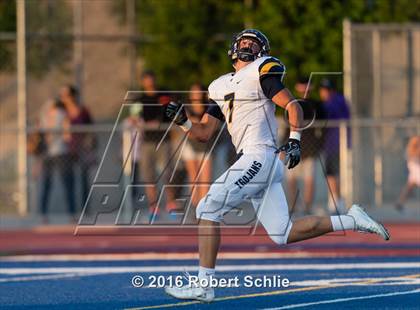 Thumbnail 2 in Oak Ridge vs. Vista del Lago photogallery.