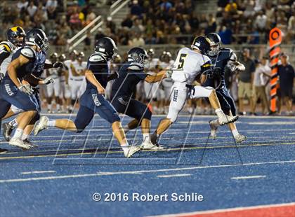 Thumbnail 2 in Oak Ridge vs. Vista del Lago photogallery.