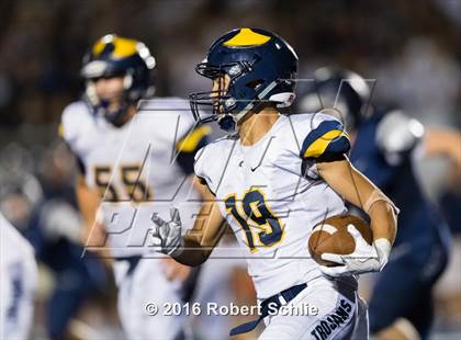Thumbnail 2 in Oak Ridge vs. Vista del Lago photogallery.