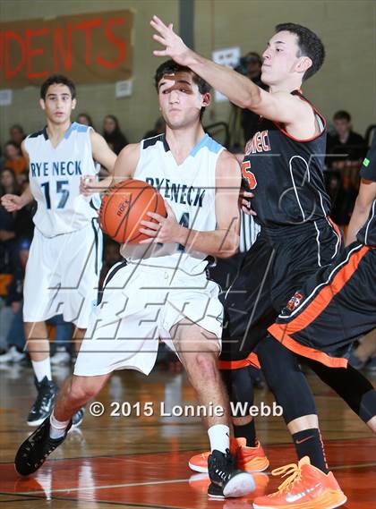 Thumbnail 1 in Rye Neck vs Mamaroneck (Mamaroneck Tournament) photogallery.