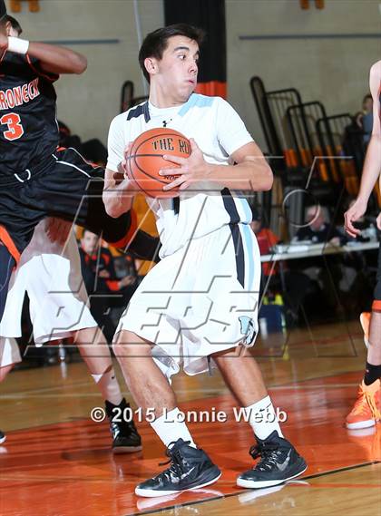 Thumbnail 1 in Rye Neck vs Mamaroneck (Mamaroneck Tournament) photogallery.