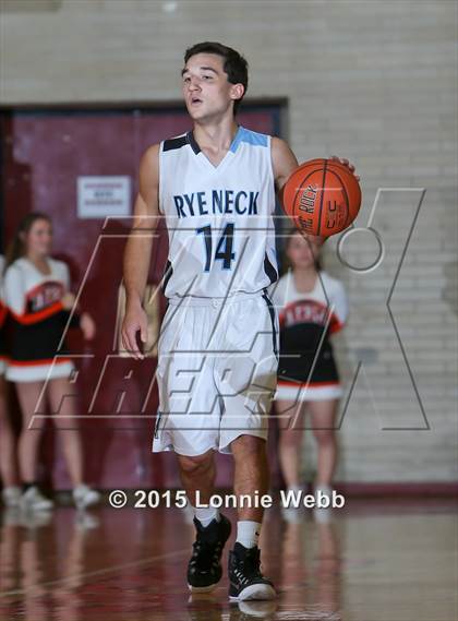 Thumbnail 2 in Rye Neck vs Mamaroneck (Mamaroneck Tournament) photogallery.