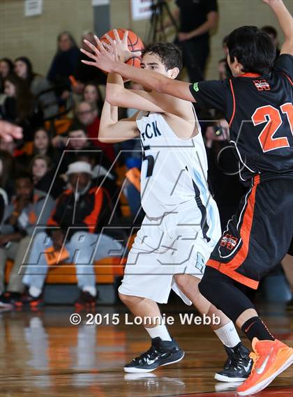 Thumbnail 1 in Rye Neck vs Mamaroneck (Mamaroneck Tournament) photogallery.