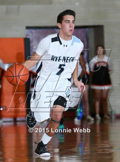 Thumbnail 2 in Rye Neck vs Mamaroneck (Mamaroneck Tournament) photogallery.