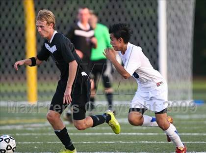 Thumbnail 3 in East Coweta vs Centennial (5A Semifinal) photogallery.