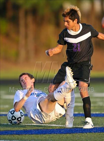 Thumbnail 3 in East Coweta vs Centennial (5A Semifinal) photogallery.
