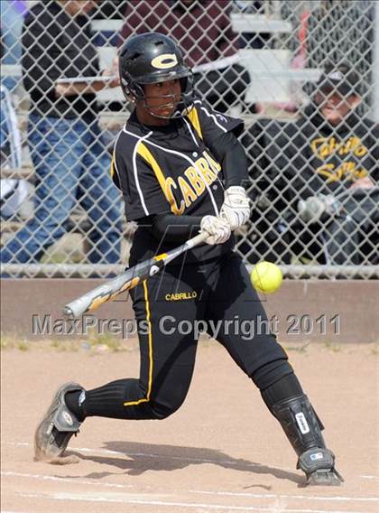 Thumbnail 2 in Cabrillo vs. Thousand Oaks photogallery.