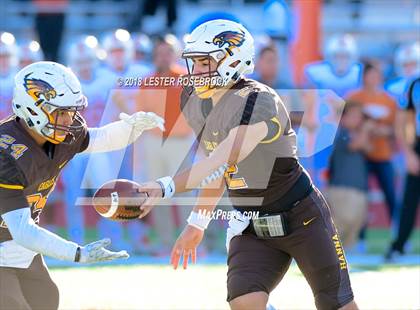 Thumbnail 3 in Eagle Pass vs. Hanna (UIL 6A Area Playoffs) photogallery.