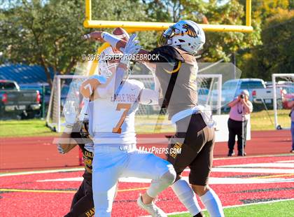Thumbnail 2 in Eagle Pass vs. Hanna (UIL 6A Area Playoffs) photogallery.