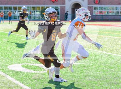 Thumbnail 3 in Eagle Pass vs. Hanna (UIL 6A Area Playoffs) photogallery.