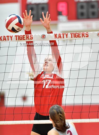 Thumbnail 2 in Tompkins vs. Cypress Woods (KISD/CFISD Tournament) photogallery.