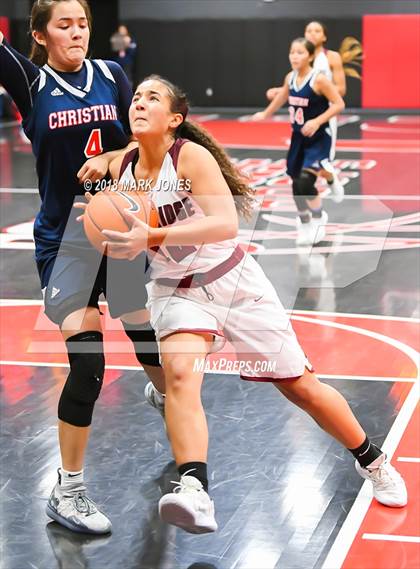 Thumbnail 1 in Christian vs. Oak Ridge (Nike Tournament of Champions) photogallery.