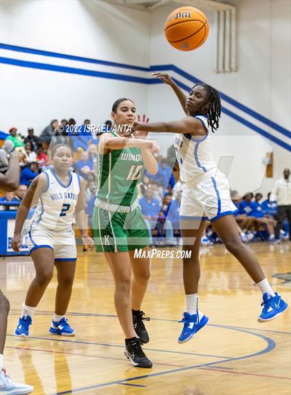 Thumbnail 2 in Lake View vs A.L. Brown (Robeson County Shootout) photogallery.