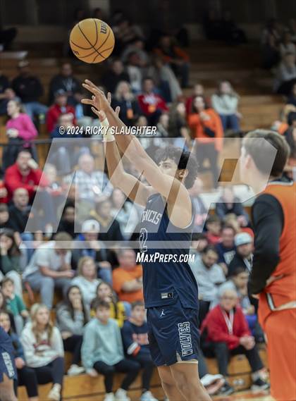Thumbnail 2 in St. Francis Episcopal vs. Washington (Kevin Brown Memorial Tournament of champions) photogallery.