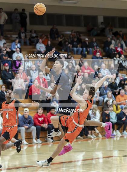 Thumbnail 2 in St. Francis Episcopal vs. Washington (Kevin Brown Memorial Tournament of champions) photogallery.