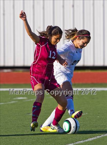 Thumbnail 3 in Pearland vs Bellaire (Pearland Soccer Classic) photogallery.