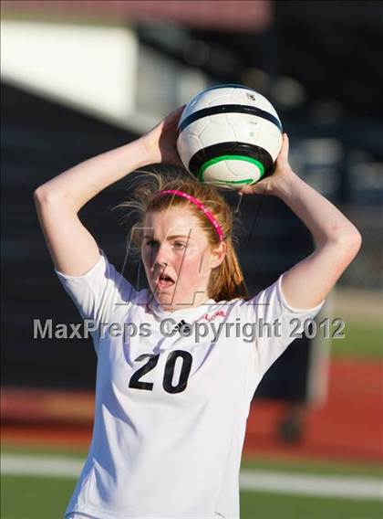 Thumbnail 3 in Pearland vs Bellaire (Pearland Soccer Classic) photogallery.