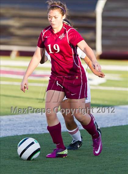 Thumbnail 3 in Pearland vs Bellaire (Pearland Soccer Classic) photogallery.