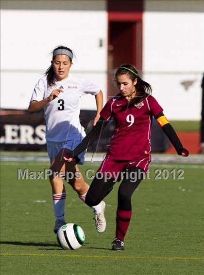 Thumbnail 1 in Pearland vs Bellaire (Pearland Soccer Classic) photogallery.