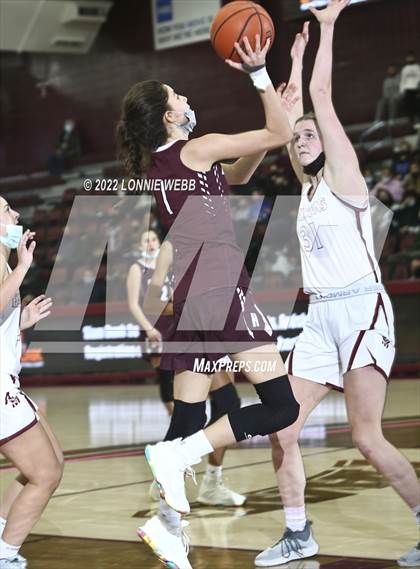 Thumbnail 2 in Harrison vs Albertus Magnus (Slam Dunk Showcase) photogallery.