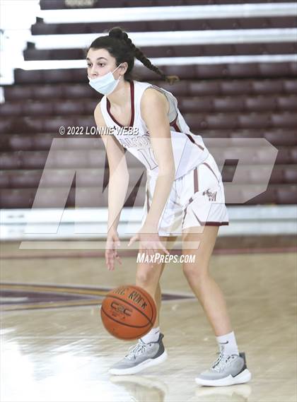 Thumbnail 1 in Harrison vs Albertus Magnus (Slam Dunk Showcase) photogallery.