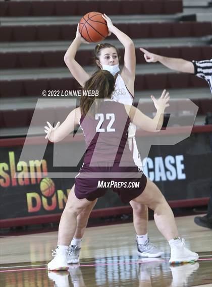 Thumbnail 3 in Harrison vs Albertus Magnus (Slam Dunk Showcase) photogallery.