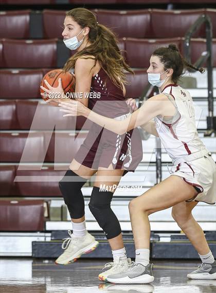 Thumbnail 1 in Harrison vs Albertus Magnus (Slam Dunk Showcase) photogallery.
