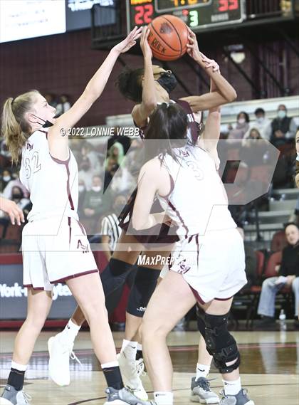 Thumbnail 1 in Harrison vs Albertus Magnus (Slam Dunk Showcase) photogallery.