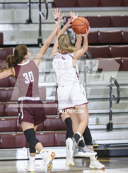 Thumbnail 1 in Harrison vs Albertus Magnus (Slam Dunk Showcase) photogallery.