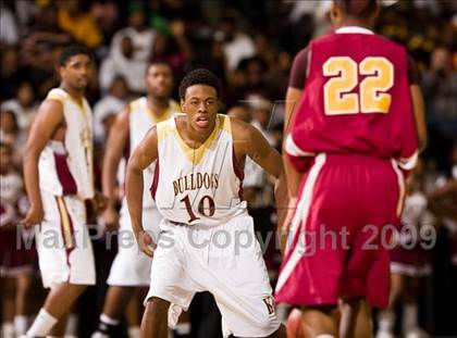 Thumbnail 3 in Petersburg vs. King's Fork (VHSL AAA Semifinal) photogallery.