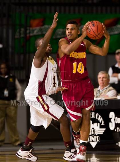 Thumbnail 1 in Petersburg vs. King's Fork (VHSL AAA Semifinal) photogallery.