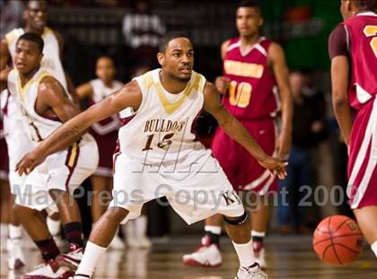 Thumbnail 3 in Petersburg vs. King's Fork (VHSL AAA Semifinal) photogallery.