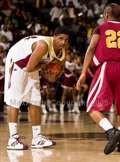 Thumbnail 2 in Petersburg vs. King's Fork (VHSL AAA Semifinal) photogallery.
