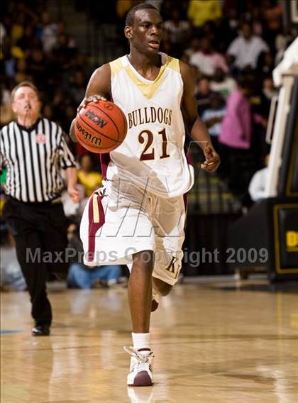 Thumbnail 3 in Petersburg vs. King's Fork (VHSL AAA Semifinal) photogallery.