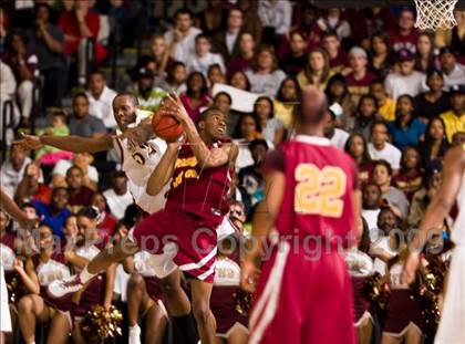 Thumbnail 1 in Petersburg vs. King's Fork (VHSL AAA Semifinal) photogallery.