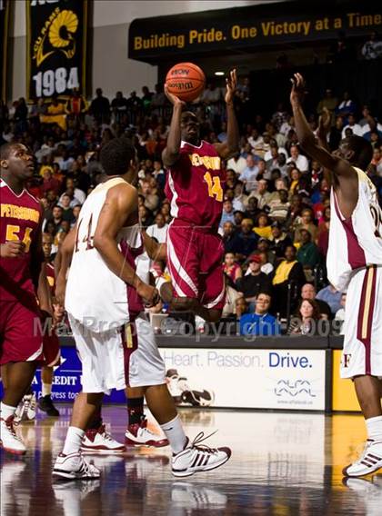 Thumbnail 2 in Petersburg vs. King's Fork (VHSL AAA Semifinal) photogallery.