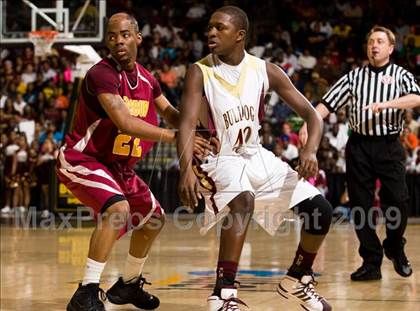 Thumbnail 1 in Petersburg vs. King's Fork (VHSL AAA Semifinal) photogallery.