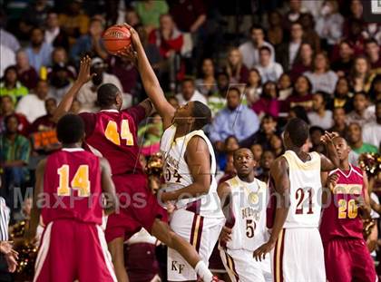 Thumbnail 1 in Petersburg vs. King's Fork (VHSL AAA Semifinal) photogallery.