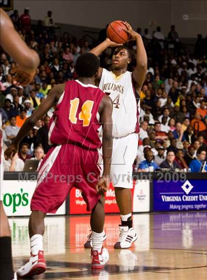 Thumbnail 3 in Petersburg vs. King's Fork (VHSL AAA Semifinal) photogallery.