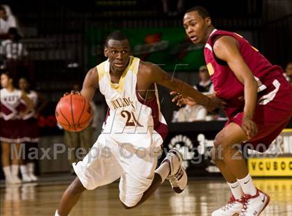 Thumbnail 1 in Petersburg vs. King's Fork (VHSL AAA Semifinal) photogallery.