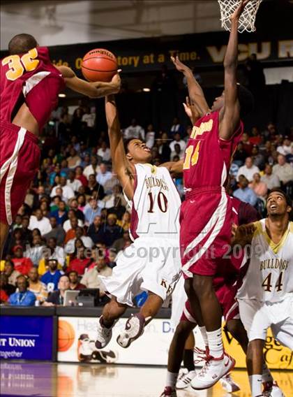 Thumbnail 2 in Petersburg vs. King's Fork (VHSL AAA Semifinal) photogallery.