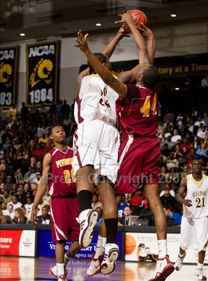 Thumbnail 1 in Petersburg vs. King's Fork (VHSL AAA Semifinal) photogallery.